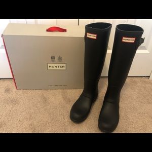 Black Tall Hunter Boots